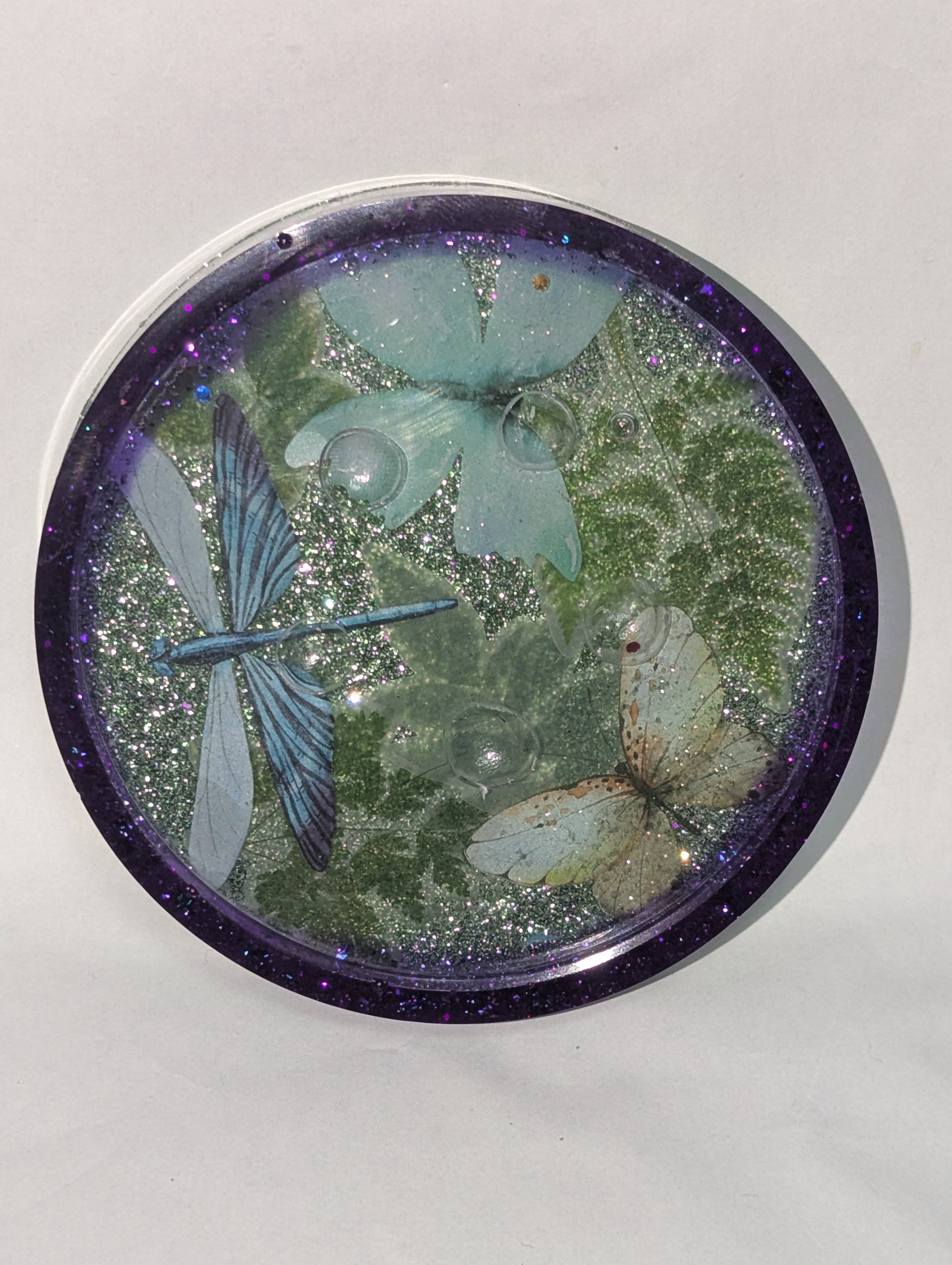 Raised-Edge Coasters